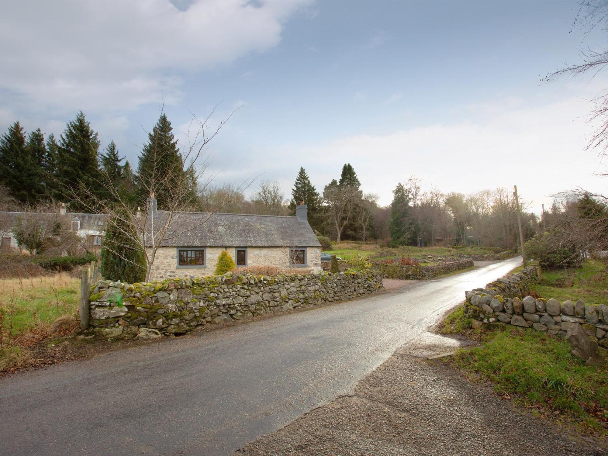 Craigellachie Cottage Croy Exterior photo